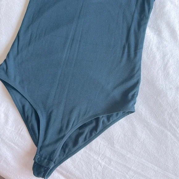 ARITZIA Talula Kinver Bodysuit - Picture 7 of 9
